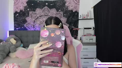 Snapshot of jade__weed chatting on January 19, 12:49 am online show from January 19, 12:49 am