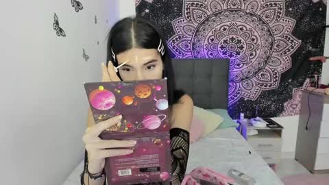 Snapshot of jade__weed chatting on January 26, 10:35 pm online show from January 26, 10:35 pm