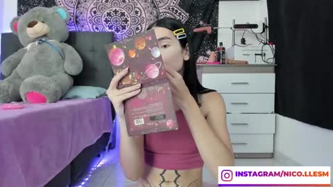 Snapshot of jade__weed chatting on February 2, 11:00 pm online show from February 2, 11:00 pm