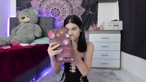 Snapshot of jade__weed chatting on February 8, 11:24 pm online show from February 8, 11:24 pm