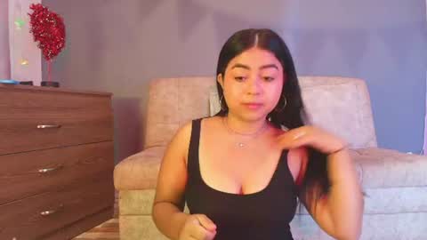 Snapshot of jade_brunnette chatting on June 27, 8:14 pm Jade Brunete online show from June 27, 8:14 pm