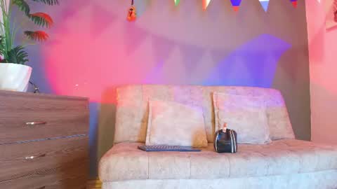 Snapshot of jade_brunnette chatting on June 29, 8:09 pm Jade Brunete online show from June 29, 8:09 pm