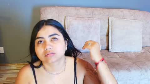 Snapshot of jade_brunnette chatting on August 1, 8:08 pm Jade Brunete online show from August 1, 8:08 pm