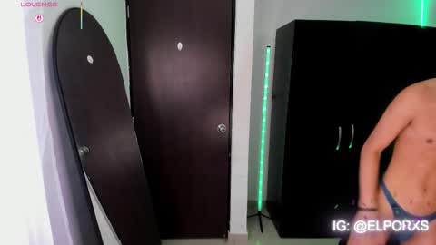 Snapshot of jade_candy21 chatting on November 4, 7:24 pm jade_candy21 online show from November 4, 7:24 pm