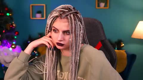 jade_castle online show from December 15, 7:24 am