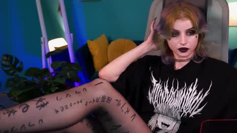 jade_castle online show from February 5, 8:11 am