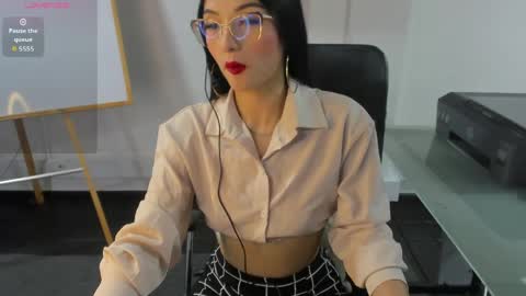 jade_connor online show from May 14, 8:26 pm