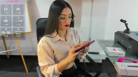 jade_connor online show from May 30, 7:22 pm