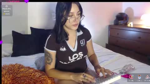 jade_evergreen_99 online show from July 10, 8:11 pm