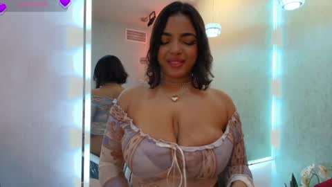 Snapshot of jade_nair chatting on May 16, 7:45 pm Jade online show from May 16, 7:45 pm