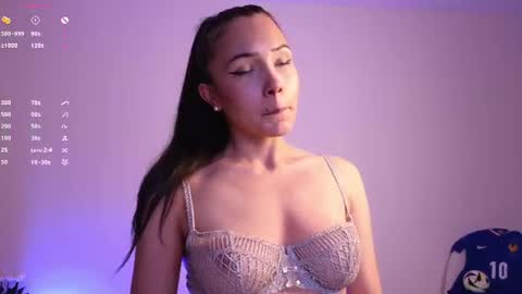 Jade Paris online show from June 15, 5:15 pm
