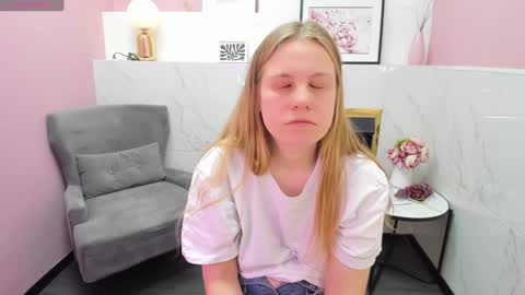 Snapshot of jade_soft chatting on January 9, 2:54 am Jade online show from January 9, 2:54 am