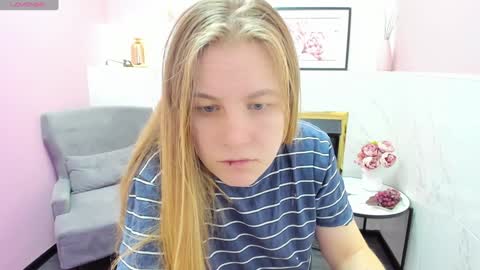 Snapshot of jade_soft chatting on January 11, 4:46 pm Jade online show from January 11, 4:46 pm