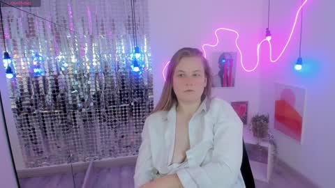 Snapshot of jade_soft chatting on February 8, 11:45 pm Jade online show from February 8, 11:45 pm