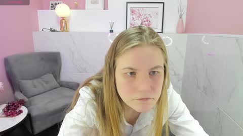 Snapshot of jade_soft chatting on February 20, 3:34 am Jade online show from February 20, 3:34 am