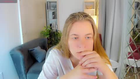 Snapshot of jade_soft chatting on September 13, 9:36 pm Jade online show from September 13, 9:36 pm