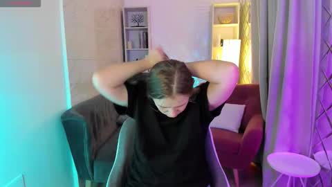 Snapshot of jade_soft chatting on November 15, 8:49 pm Jade online show from November 15, 8:49 pm