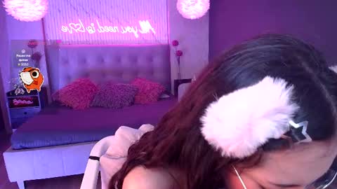 JADE online show from July 25, 9:01 pm