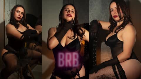 Snapshot of jade_swet chatting on January 21, 12:39 pm jade swet online show from January 21, 12:39 pm