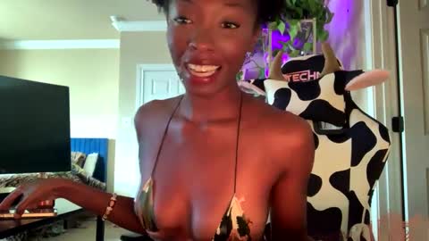 Snapshot of jade_temptress chatting on September 17, 1:35 pm Jade Temptress online show from September 17, 1:35 pm