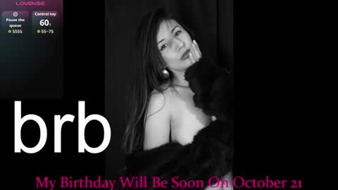 jade white  online show from September 13, 12:27 pm