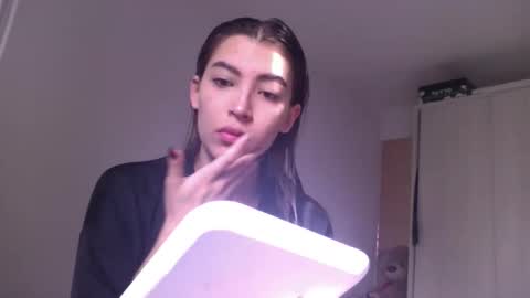 Jade online show from June 7, 8:56 pm
