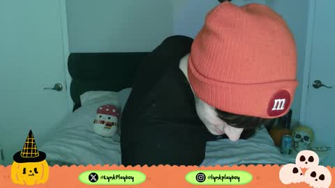 Snapshot of jadedfemboy chatting on October 31, 11:50 pm Jaden Lynx online show from October 31, 11:50 pm