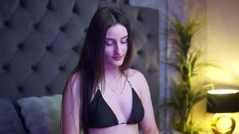  Jade  online show from May 26, 7:43 pm