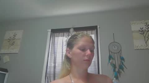 JadeLuv online show from May 1, 4:55 pm