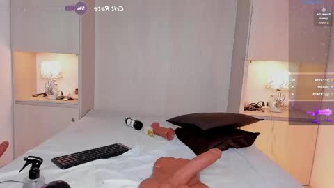Snapshot of jademuller_ chatting on May 16, 7:34 pm JADE online show from May 16, 7:34 pm