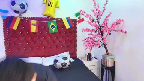 Snapshot of jaden_and_sofia chatting on June 25, 3:06 am Jaden and Sofia online show from June 25, 3:06 am