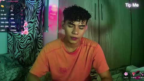 javi15  online show from December 2, 4:20 am