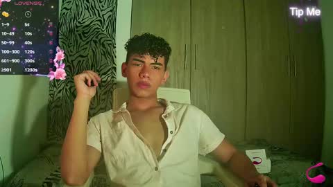 javi15  online show from December 5, 3:37 am