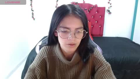 jaide387017 online show from April 27, 8:29 pm