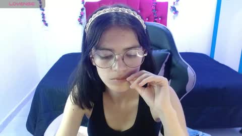 jaide387017 online show from May 7, 9:31 pm