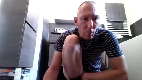 Snapshot of jak_81 chatting on July 22, 6:49 am jak_81 online show from July 22, 6:49 am