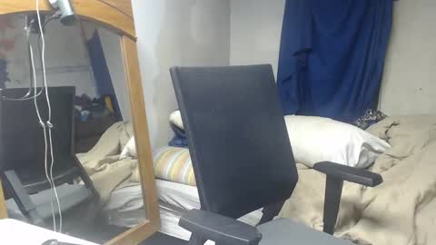 showingitoff online show from September 22, 6:04 am