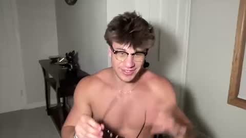 Snapshot of jake_brick chatting on May 15, 1:23 am jake_brick online show from May 15, 1:23 am