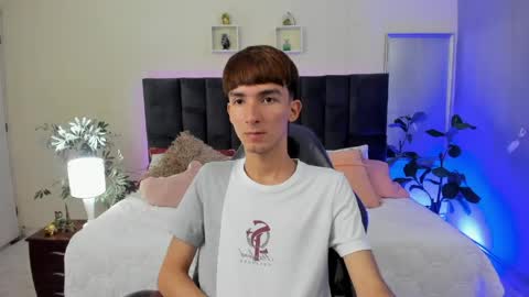 Snapshot of jake_evanss_ chatting on May 8, 2:44 pm JAKE online show from May 8, 2:44 pm