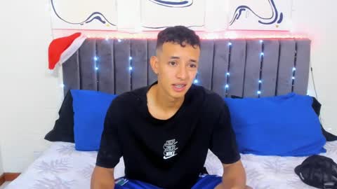 Snapshot of jake_shadow14 chatting on December 28, 5:57 pm Hi guys im new 3 online show from December 28, 5:57 pm