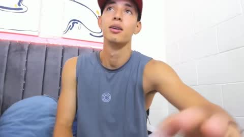 Snapshot of jake_shadow14 chatting on February 4, 9:10 pm Hi guys im new 3 online show from February 4, 9:10 pm
