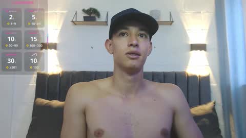Snapshot of jake_shadow14 chatting on September 15, 7:36 pm Hi guys im new 3 online show from September 15, 7:36 pm
