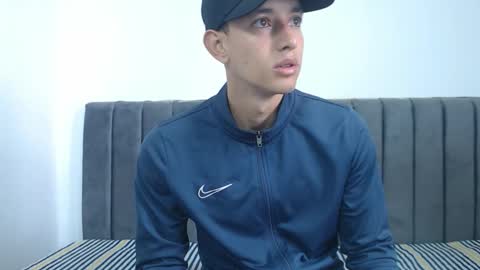 Hi guys im new 3 online show from January 10, 3:14 pm