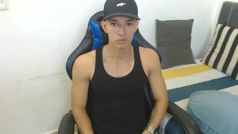 Snapshot of jake_shadow14 chatting on June 11, 4:16 pm Hi guys im new 3 online show from June 11, 4:16 pm