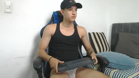 Snapshot of jake_shadow14 chatting on July 15, 4:56 pm Hi guys im new 3 online show from July 15, 4:56 pm