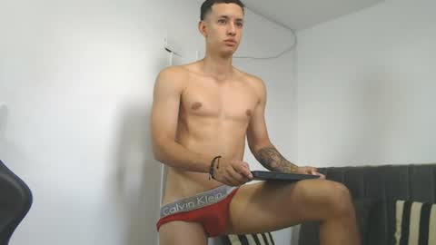 Snapshot of jake_shadow14 chatting on July 29, 9:35 pm Hi guys im new 3 online show from July 29, 9:35 pm