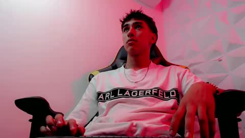 Snapshot of jake_tripp chatting on December 10, 4:34 am jake_tripp online show from December 10, 4:34 am