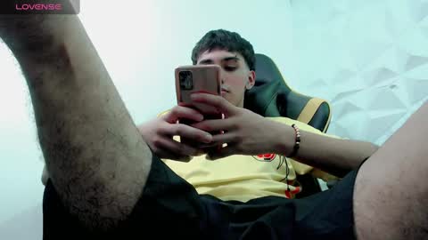 Snapshot of jake_tripp chatting on December 21, 4:52 am jake_tripp online show from December 21, 4:52 am