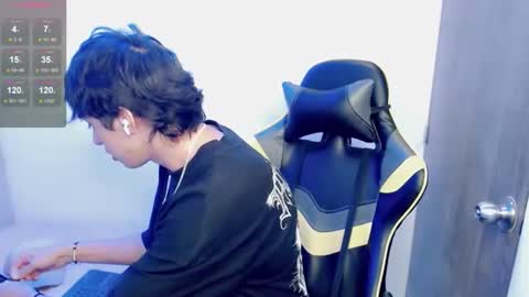 Snapshot of jake_tripp chatting on November 6, 3:07 am jake_tripp online show from November 6, 3:07 am