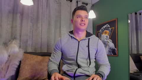 Snapshot of jakee_tyler chatting on December 5, 11:40 pm Jake Tyler online show from December 5, 11:40 pm